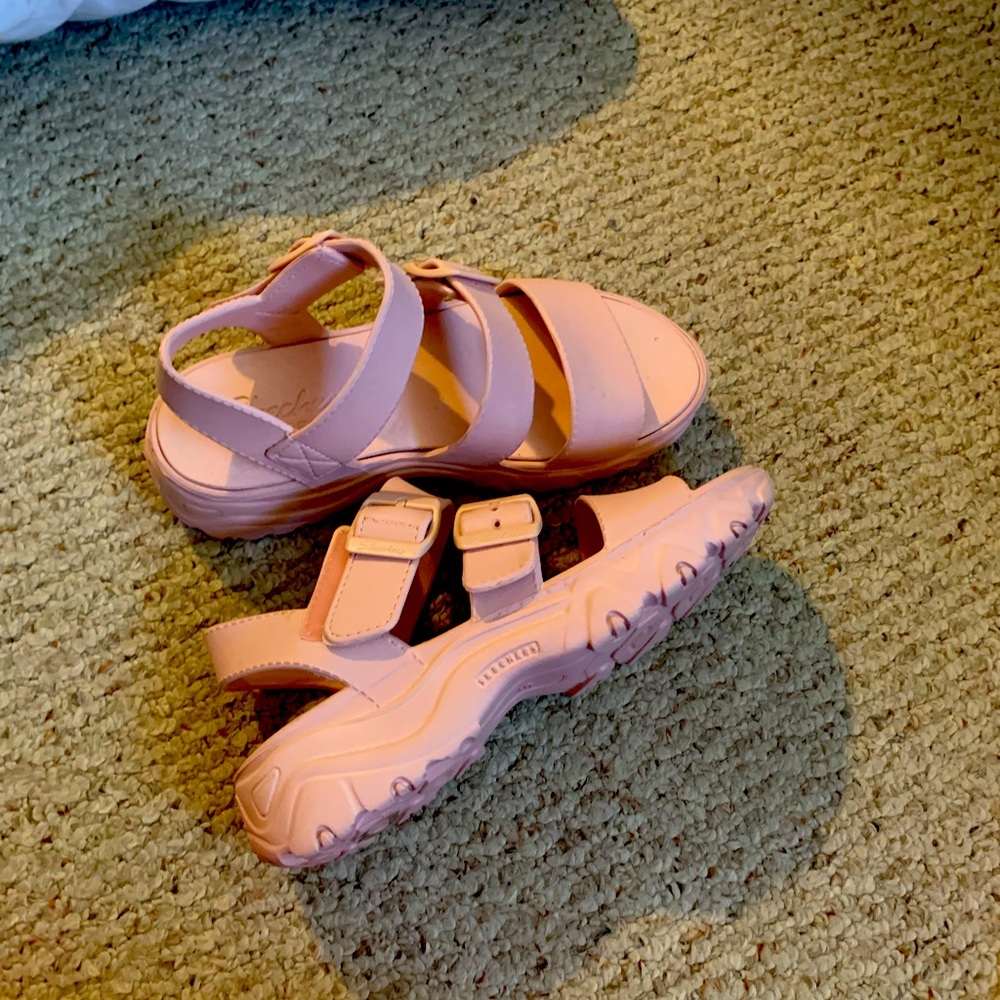 Sketchers sandals